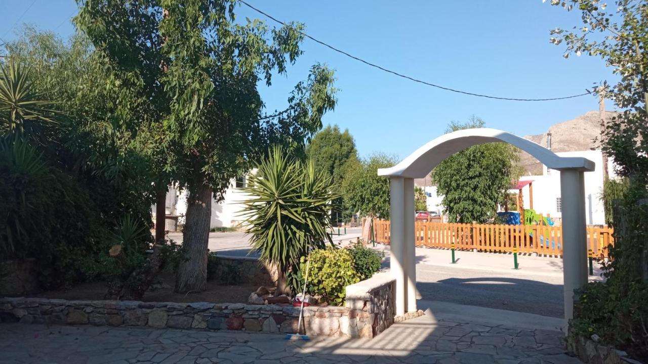 Marilen Lägenhet Livadia  Exteriör bild