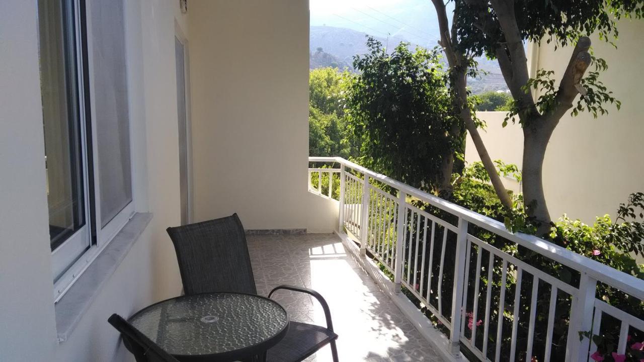 Marilen Lägenhet Livadia  Rum bild